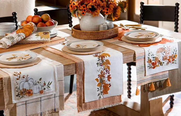 Fall & Thanksgiving Table Linens